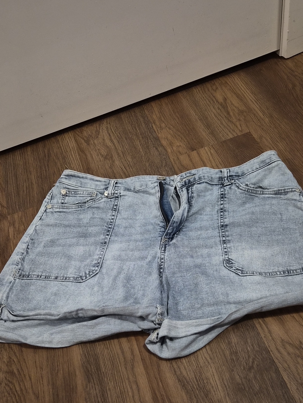 Wallflower Light Wash Relaxed Denim Shorts